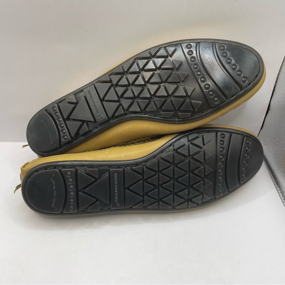 NWOB Hush Puppies Leather Moccasin Casual Comfort Strap Women’s Yellow size 11W - Picture 6 of 6